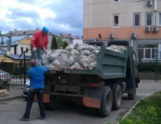 Вывоз строительного мусора (самосвалы, газели). Грузчики стоимость услуг и где заказать - Томск