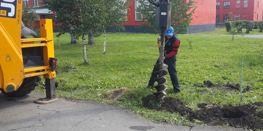 Услуги по бурению грунта под столбы и фундамент в Томской области