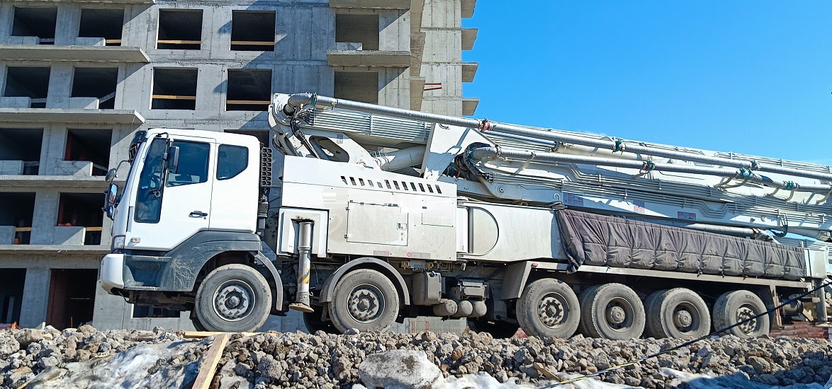 Услуги и заказ бетононасосов для заливки бетона в Тымске